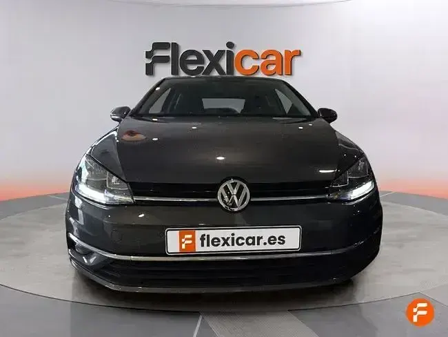 Usado VW Golf VII Advance 115 CV (84 kW) 2019 Gris Utilitario