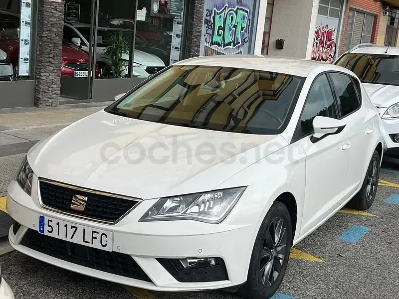 Usado Seat Leon Style 115 CV (84 kW) 2020 Blanco Berlina