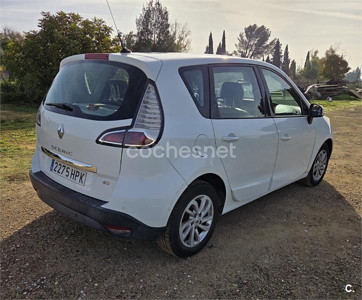 Usado Renault Scénic III Dynamique 130 CV (95 kW) 2013 Blanco Monovolumen