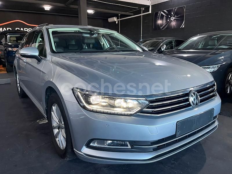 Usado VW Passat Executive 120 CV (88 kW) 2019 Gris / plata Familiar