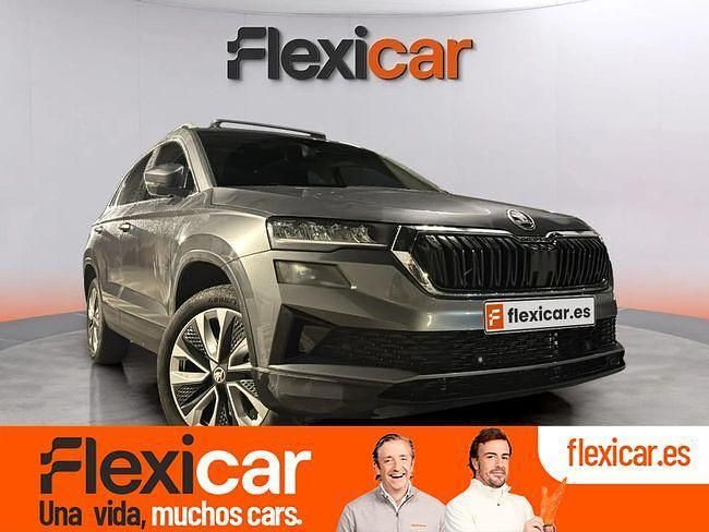 Gris Usado 2024 Skoda Karoq SUV | 26.990 € (Un poco caro) - Imagen 1/4