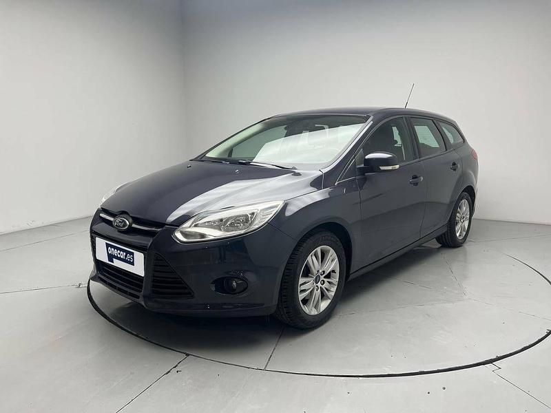 Gris Usado 2014 Ford Focus Trend Utilitario | 9500 € (Un poco caro) - Imagen 1/1