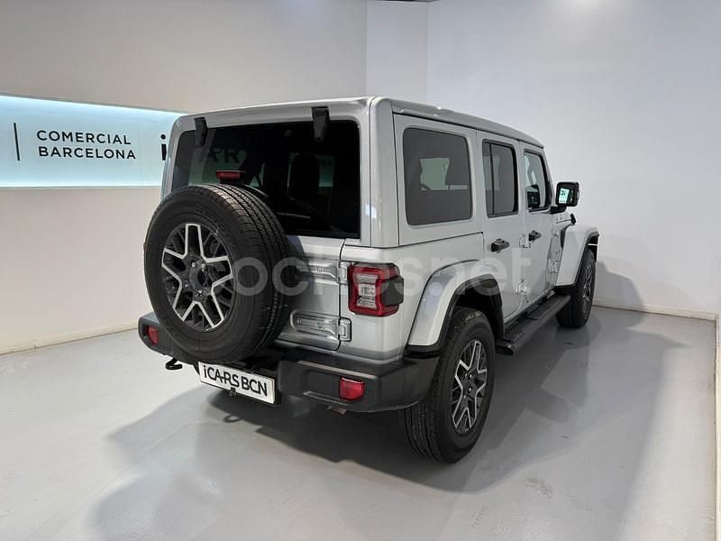 Usado Jeep Wrangler Sahara 272 CV (200 kW) 2024 Gris / plata SUV