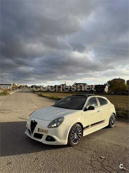 Usado Alfa Romeo Giulietta Quadrifoglio Verde 235 CV (172 kW) 2011 Blanco Utilitario