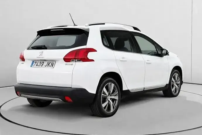 Usado Peugeot 2008 Allure 130 CV (95 kW) 2015 SUV