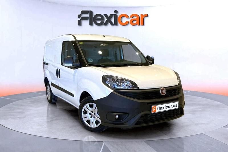 Blanco Usado 2022 Fiat Doblò Monovolumen | 10.990 € (Precio justo) - Imagen 1/4