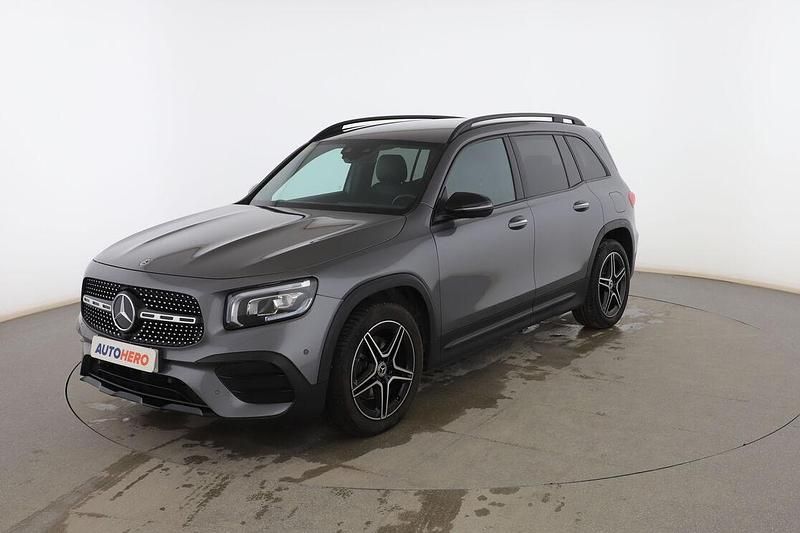 Usado Mercedes GLB200 AMG line 150 CV (110 kW) 2020 Gris SUV