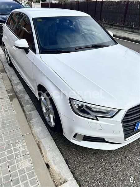 Usado Audi A3 Design 110 CV (80 kW) 2016 Blanco Berlina