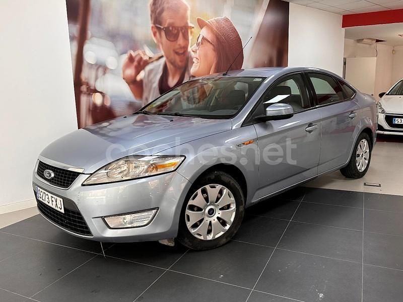 Gris / plata Usado 2008 Ford Mondeo Trend Berlina | 7490 € (Caro) - Imagen 1/4