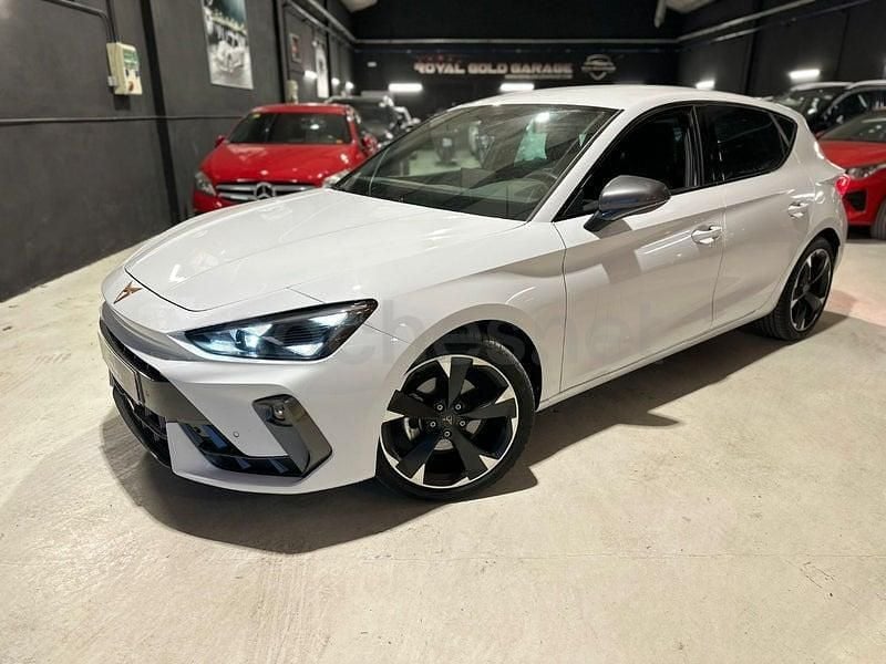Usado Cupra Leon 150 CV (110 kW) 2025 Blanco Berlina