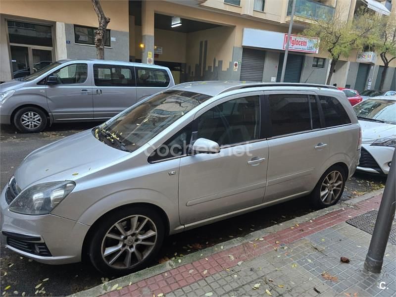 Gris / plata Usado 2007 Opel Zafira Cosmo Monovolumen | 3995 € (Precio justo) - Imagen 1/4