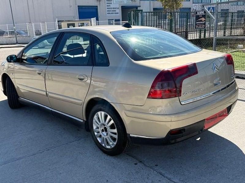Usado Citroën C5 Exclusive 138 CV (101 kW) 2004 Beige Berlina