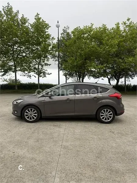 Usado Ford Focus Titanium 115 CV (84 kW) 2015 Negro Berlina