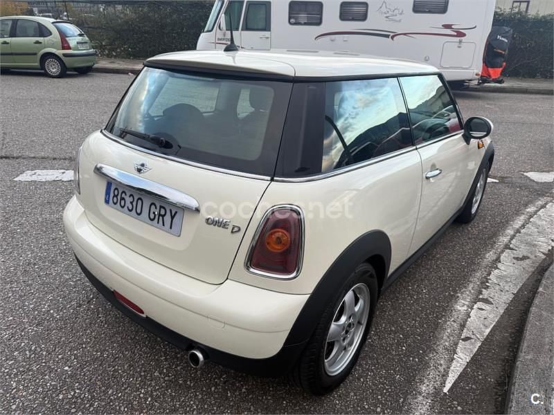Usado Mini One D 90 CV (66 kW) 2009 Beige Utilitario