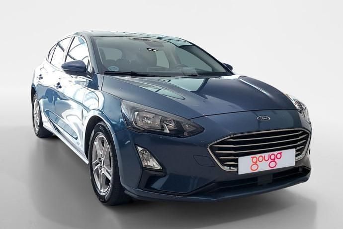 Usado Ford Focus Trend 125 CV (91 kW) 2019 Gris Berlina