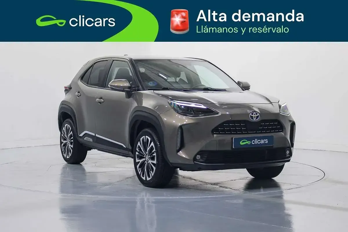 Usado Toyota Yaris Cross Style 91 CV (66 kW) 2022 Naranja SUV