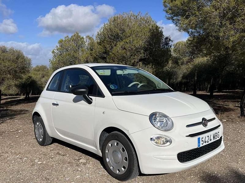 Usado Fiat 500 Club 71 CV (52 kW) 2022 Beige Utilitario