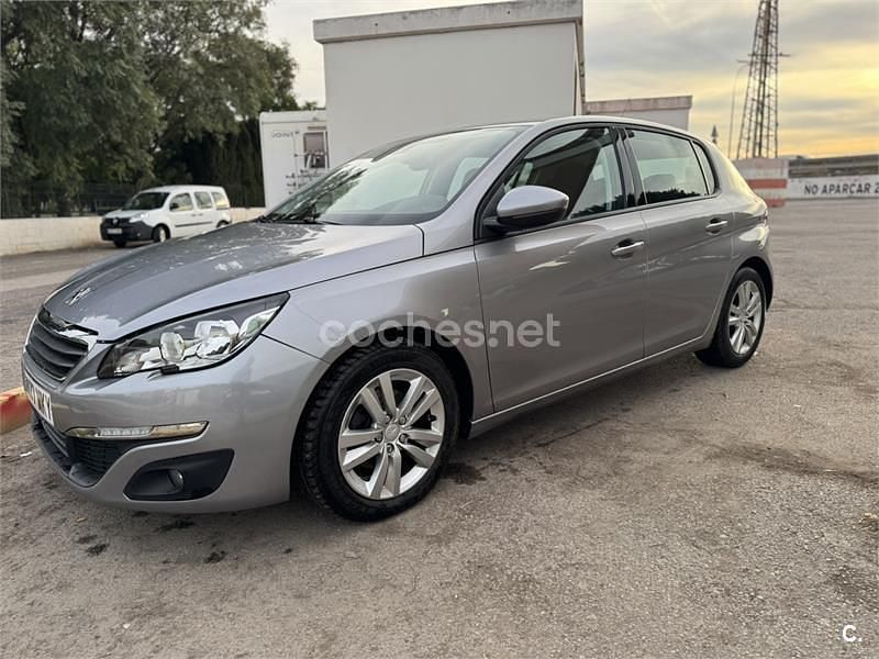 Gris / plata Usado 2013 Peugeot 308 Active Berlina | 6200 € (Precio justo) - Imagen 1/4