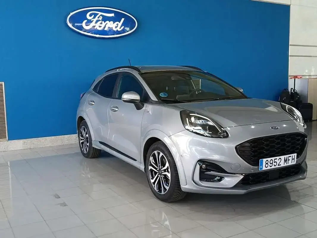 Usado Ford Puma ST-Line 125 CV (91 kW) 2023 Plateado SUV