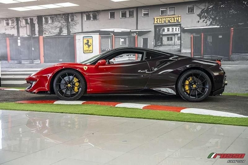 Usado Ferrari 488 721 CV (530 kW) 2019 Bicolor nero daytona rosso co Coupe