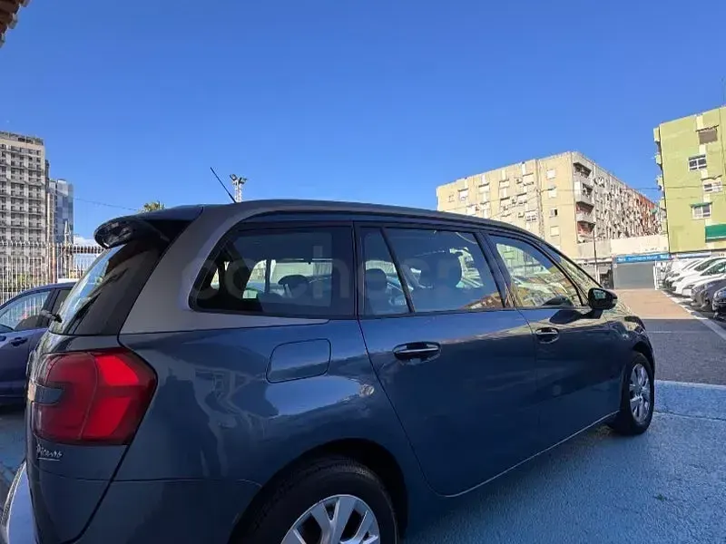 Usado Citroën Grand C4 Picasso Intensive 120 CV (88 kW) 2015 Azul Monovolumen
