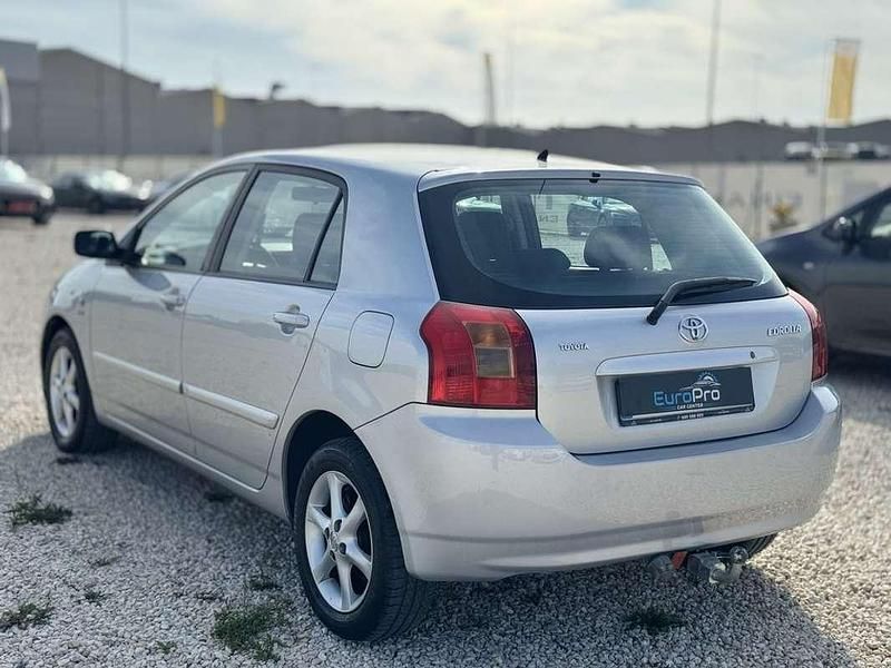 Usado Toyota Corolla Sol 109 CV (80 kW) 2003 Gris Utilitario