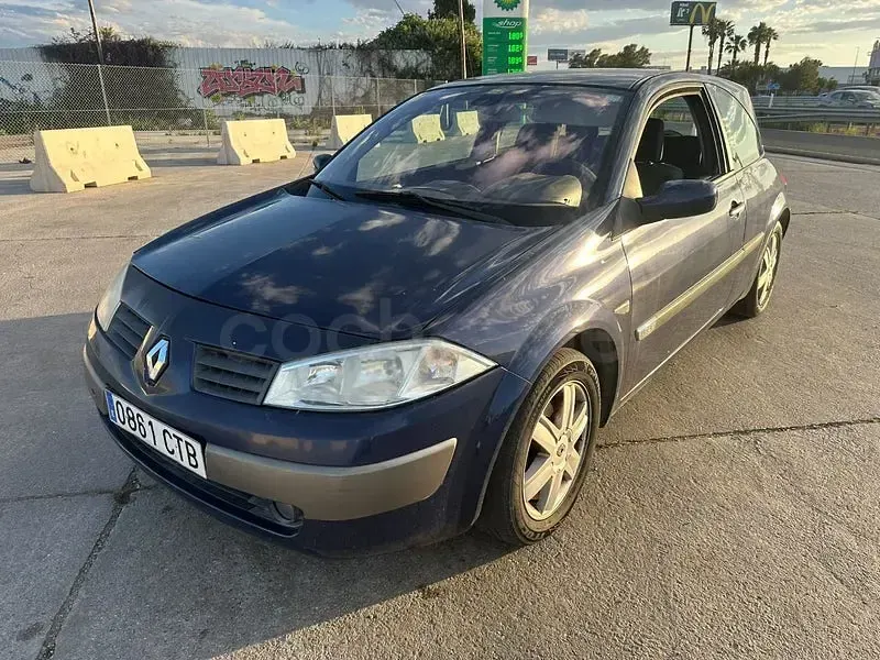Usado Renault Mégane Authentique 120 CV (88 kW) 2004 Azul Berlina