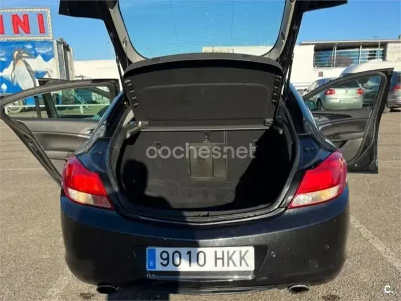 Usado Opel Insignia Excellence 195 CV (143 kW) 2012 Negro Berlina