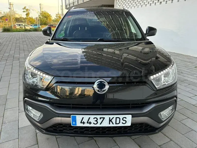 Usado SsangYong XLV 128 CV (94 kW) 2018 Gris / plata SUV