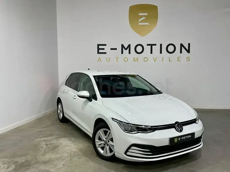 Brugt VW Golf VIII Life 110 HK (80 kW) 2022 Hvid Sedan