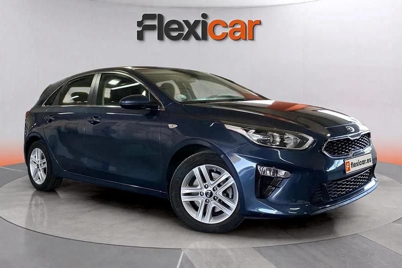 Azul Usado 2019 Kia Ceed Berlina | 10.790 € (Super precio) - Imagen 1/4