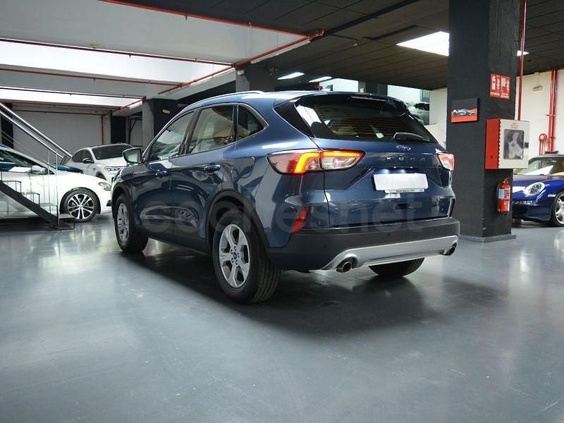 Usado Ford Kuga Trend 150 CV (110 kW) 2021 Azul SUV