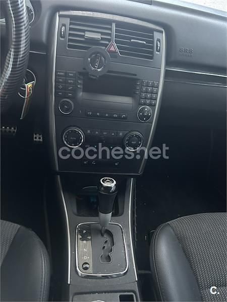 Usado Mercedes B200 193 CV (141 kW) 2007 Negro Monovolumen