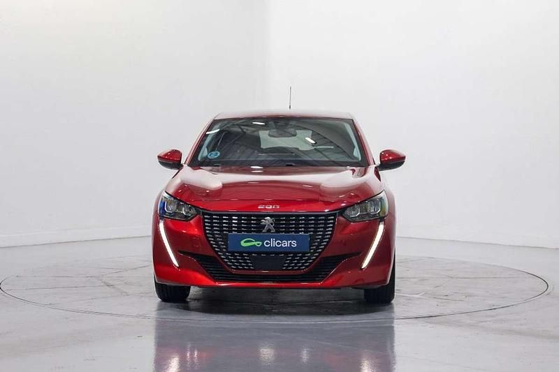 Usado Peugeot 208 Allure 102 CV (75 kW) 2021 Rojo Utilitario