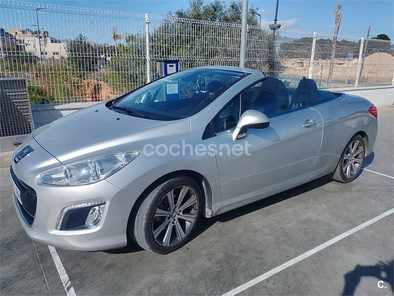 Usado Peugeot 308 CC Active 115 CV (84 kW) 2014 Gris / plata Descapotable