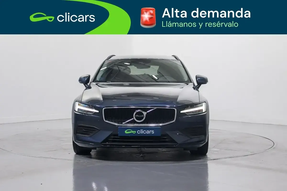 Usado Volvo V60 Momentum 197 CV (144 kW) 2021 Azul Familiar