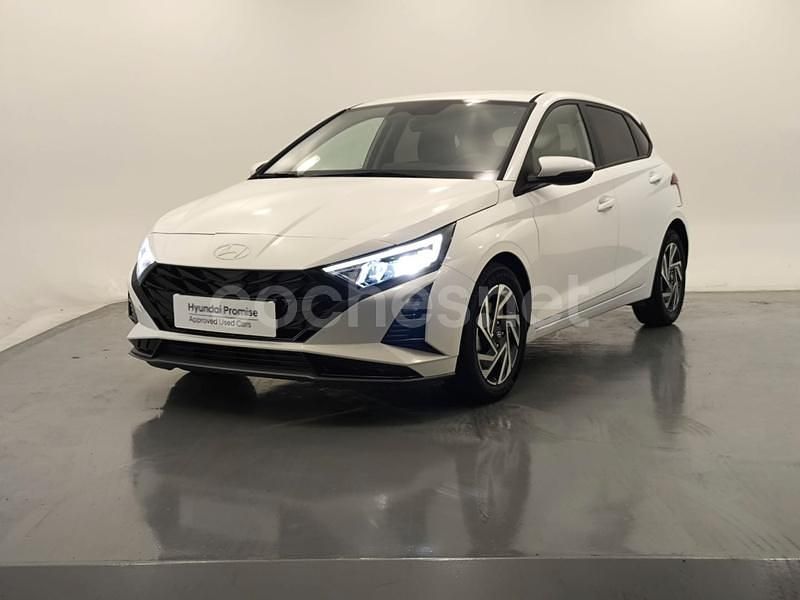 Usado Hyundai i20 100 CV (73 kW) 2025 Blanco Berlina