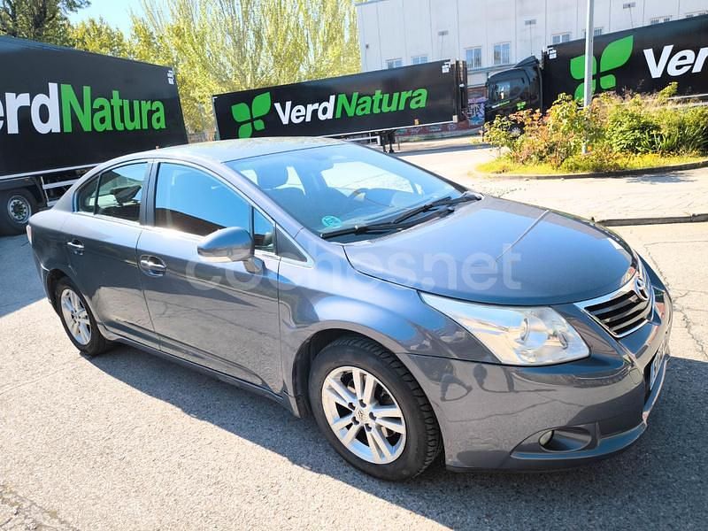 Gris / plata Usado 2010 Toyota Avensis Active Berlina | 7490 € (Precio justo) - Imagen 1/4