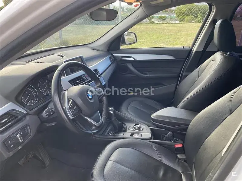 Usado BMW X1 Comfort Edition 150 CV (110 kW) 2017 Blanco SUV