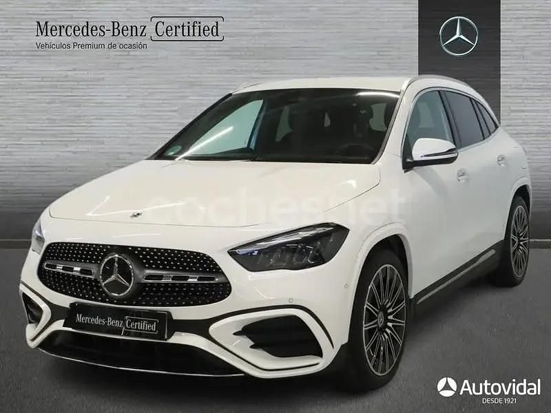 Usado Mercedes GLA200 150 CV (110 kW) 2025 Blanco SUV