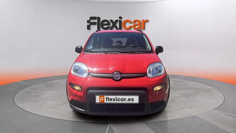 Usado Fiat Panda 71 CV (52 kW) 2022 Rojo Utilitario