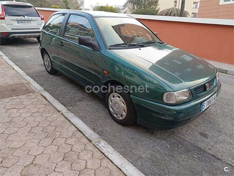 Usado Seat Ibiza 60 CV (44 kW) 1997 Verde Utilitario