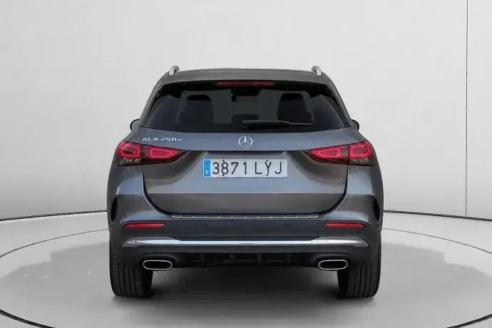 Usado Mercedes GLA250 218 CV (160 kW) 2022 SUV