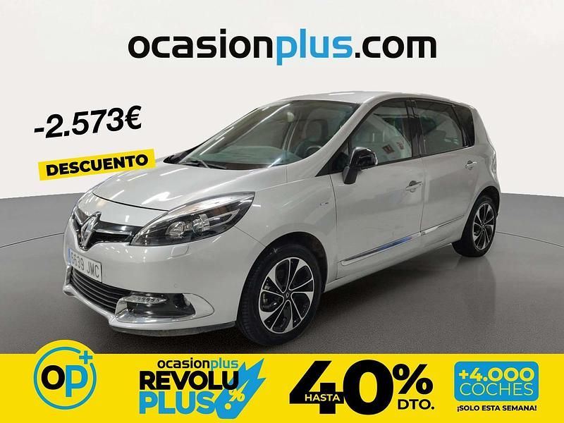 Usado Renault Scénic III Bose Edition 132 CV (97 kW) 2016 Gris plata Monovolumen