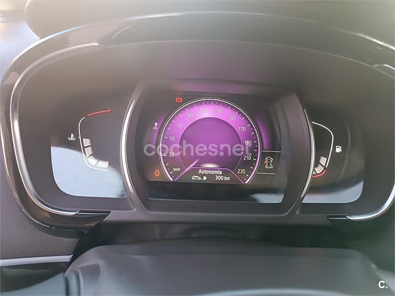 Usado Renault Espace Zen 130 CV (95 kW) 2017 Blanco Monovolumen