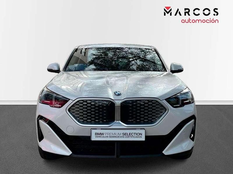 Używany BMW iX2 Comfort Edition 230 kW (313 KM) 2025 Biały SUV