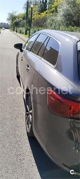 Usado Toyota Avensis Business Edition 143 CV (105 kW) 2017 Verde Familiar