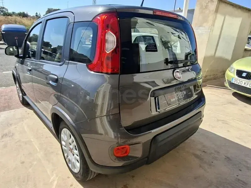 Usado Fiat Panda City Life 70 CV (51 kW) 2023 Gris / plata Utilitario
