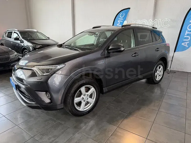 Usado Toyota RAV4 Hybrid Advance 197 CV (144 kW) 2018 Gris / plata SUV