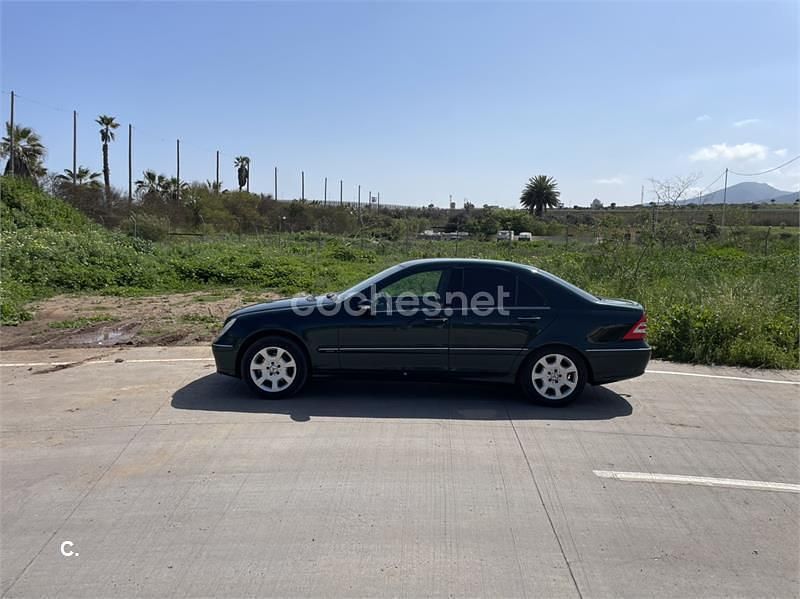 Usado Mercedes C200 Elegance 122 CV (89 kW) 2005 Verde Berlina